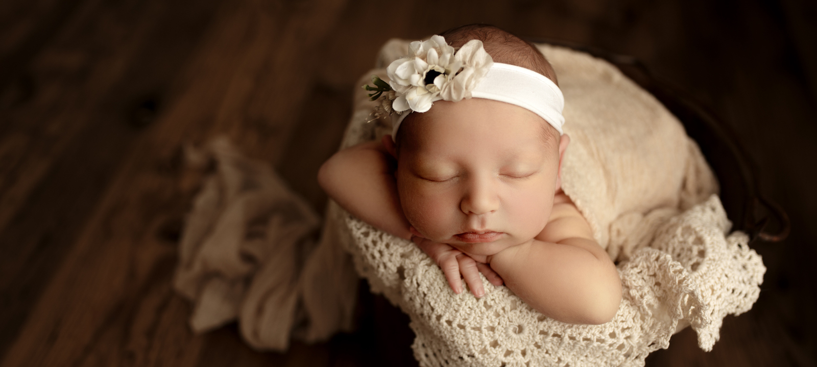 Atelier nordbrise Fine Art Fotografie | Newborn Baby Kind Familie Babybauch Newborn