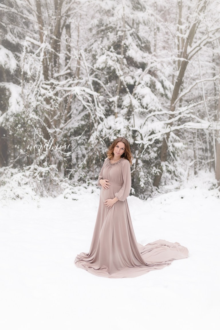 Babybauchshooting in Persenbeug | Atelier nordbrise Fotografie | Natürliche einzigartige Babybauchfotos im Raum Melk | Schwangerschaftsfotograf Babybauchfotograf Schwangerschaftsfotografie Familienfotograf Familienshooting