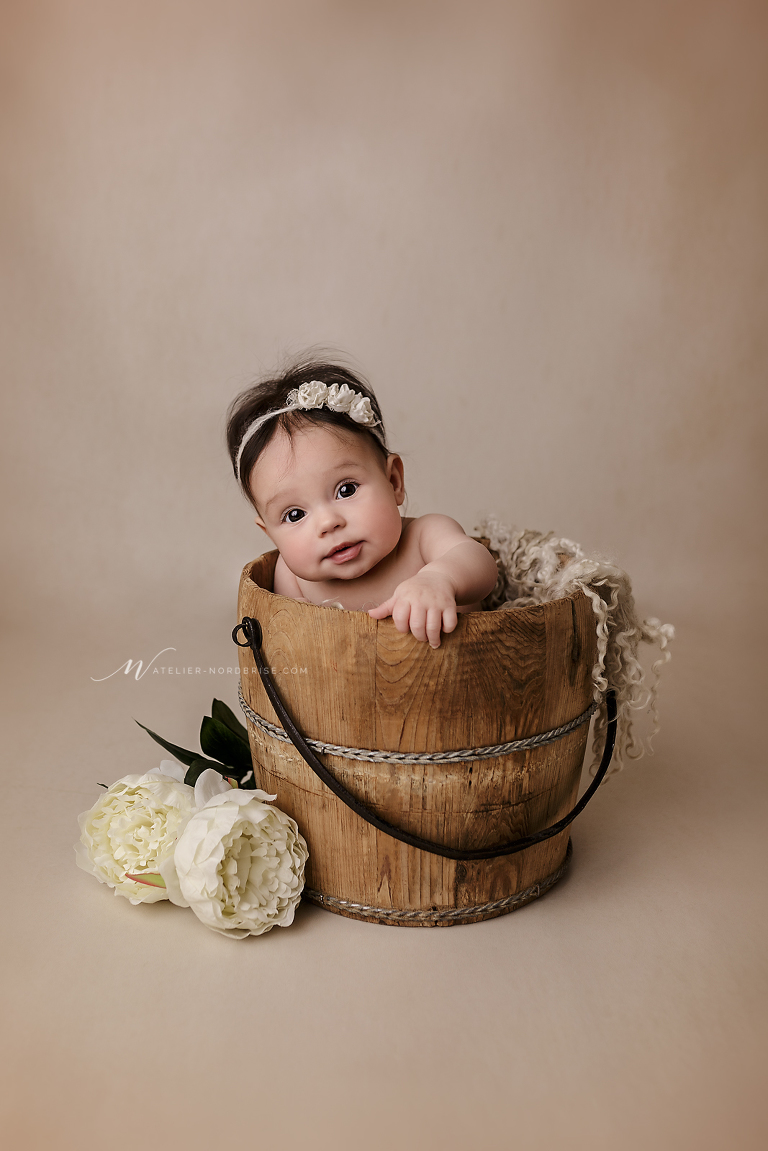 Stillshooting Fine Art in Nöchling | Atelier nordbrise Fotografie | Natürliche einzigartige Stillfotos im Raum Melk | Neugeborenenfotograf Babyfotograf Familienfotograf