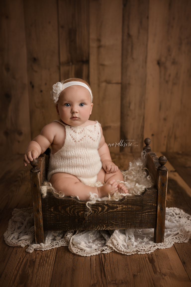 Meilenstein Babyshooting in Nöchling | Atelier nordbrise Fotografie | Natürliche einzigartige Babyfotos im Raum Melk | Neugeborenenfotograf Babyfotograf Familienfotograf Sitzkind