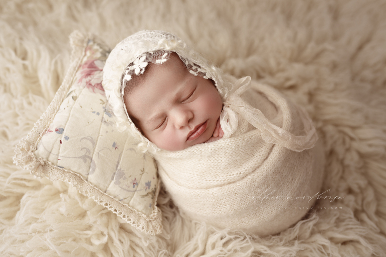 Neugeborenenshooting in Nöchling im wunderschönen Niederösterreich | Atelier nordbrise Fotografie | Natürliche einzigartige Babyfotos im Raum Melk | Neugeborenenfotograf Babyfotograf Familienfotograf Babyfotografie Neugeborenenfotografie