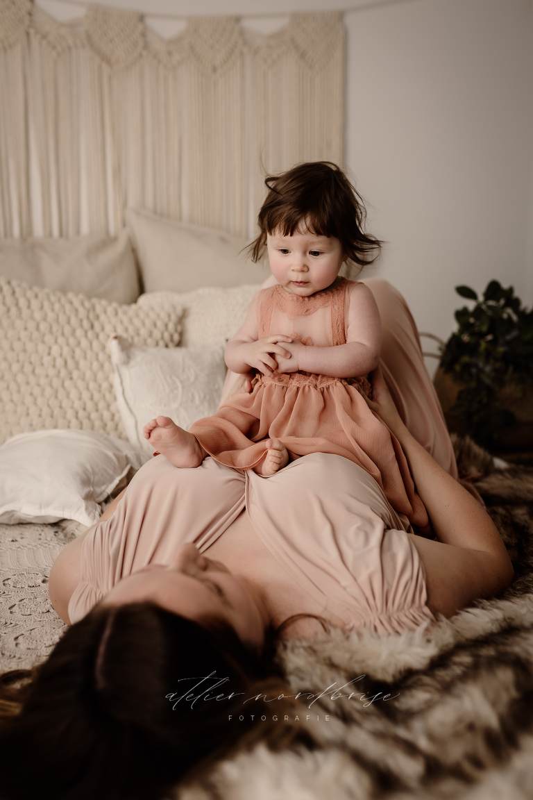 Babyshooting in Nöchling im wunderschönen Niederösterreich | Atelier nordbrise Fotografie | Natürliche einzigartige Babyfotos im Raum Melk | Neugeborenenfotograf Familienfotograf
